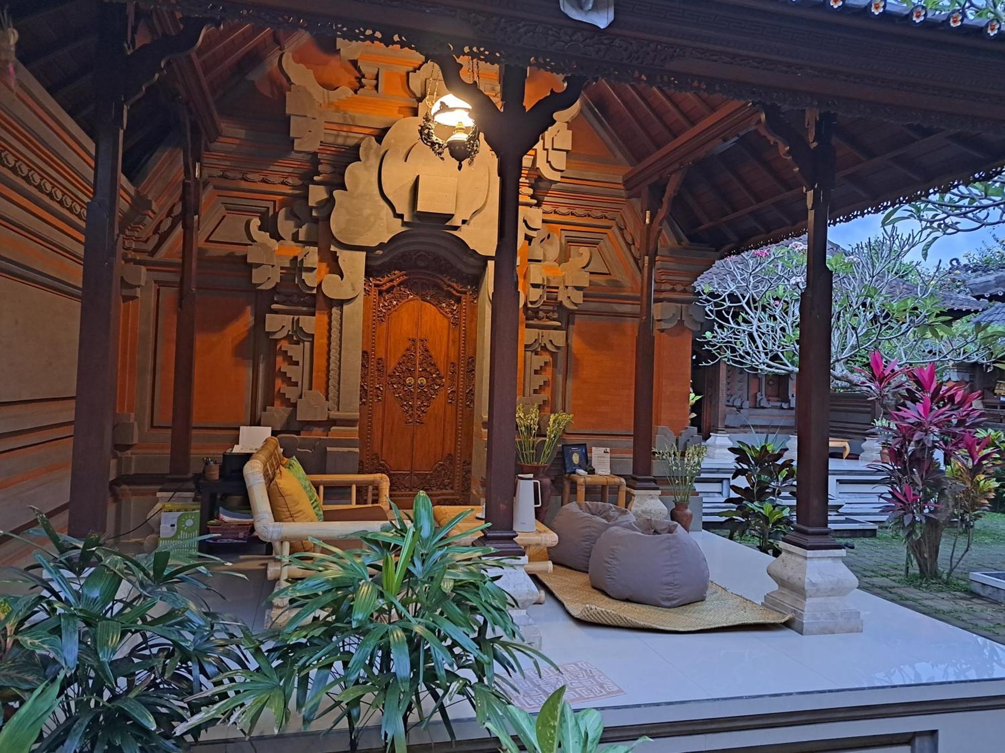 Sahadewa House Hotel Ubud  Exterior photo